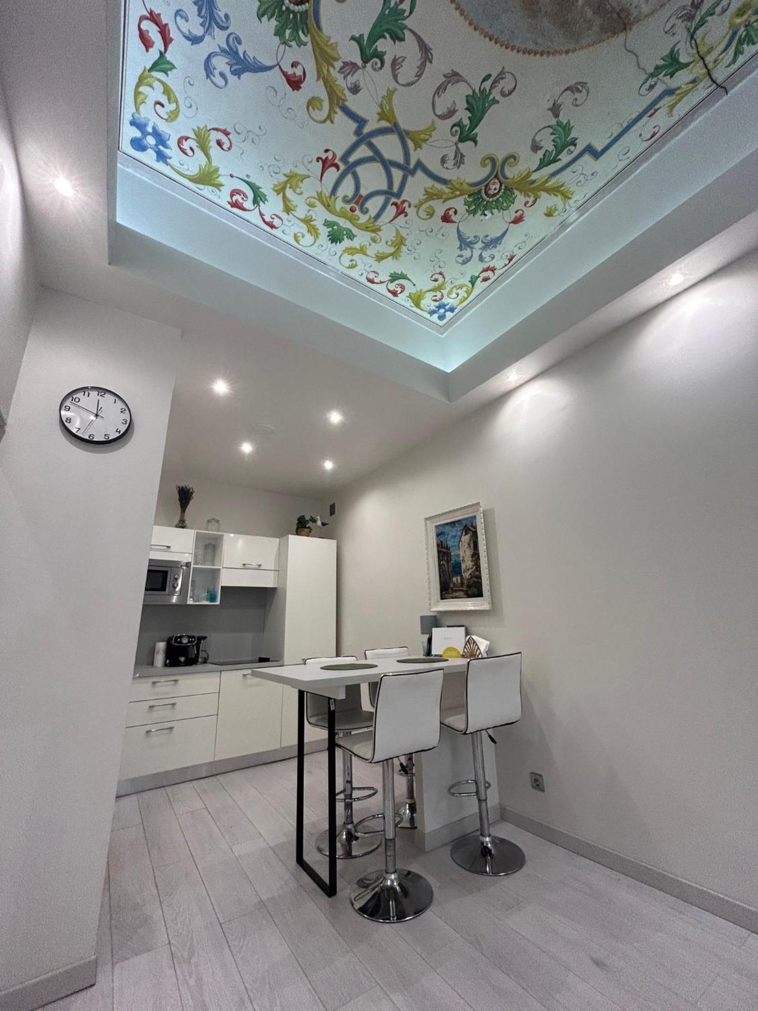Appartement Luxury In The Heart Of Old Town Nice.
